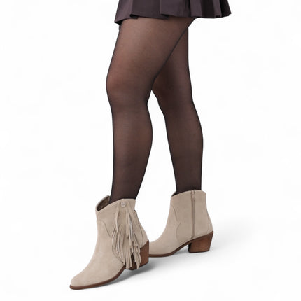 Botin beige con flecos