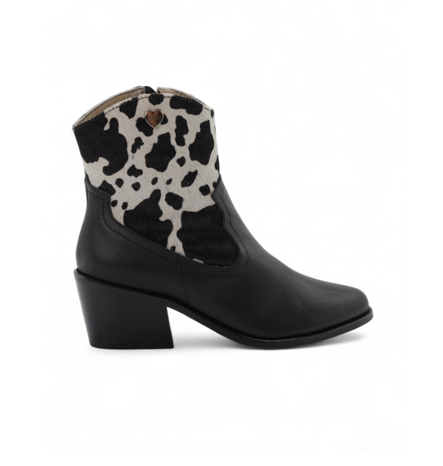Botin negro con detalles de cuero